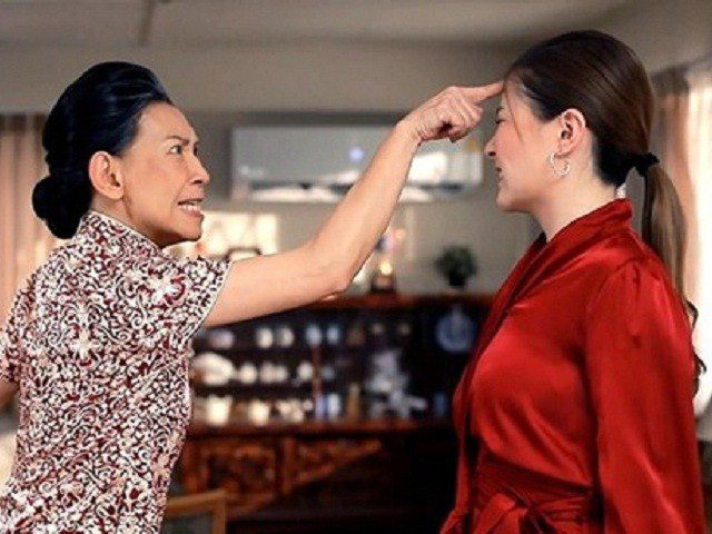 Vợ cặp bồ lúc chồng trên bàn mổ, mẹ chồng phải xụp xuống cảm ơn Vo cap bo luc chong tren ban mo, me chong phai xup xuong cam on