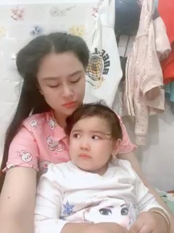 Giat minh khi cau noi vu vo cua Van Quang Long ung vao doi thuc-Hinh-2