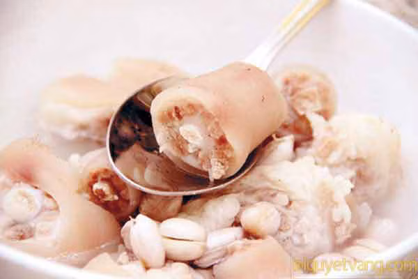 Phan thit lon nhieu nguoi vut di nhung co qua nhieu cong dung