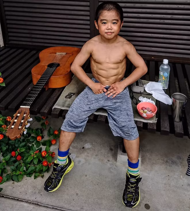 ‘Ly Tieu Long nhi’ 9 tuoi co co bap ran chac nho kien tri kho luyen-Hinh-13