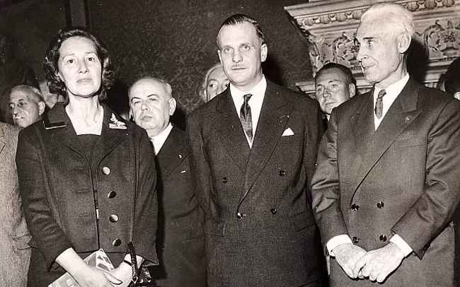 Nu diep vien Phap kha ai khien phat xit Duc kieng de-Hinh-2