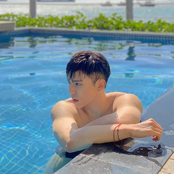 Duoc khen body dep nhung guong mat khac, Duc Phuc tiet lo ly do-Hinh-5