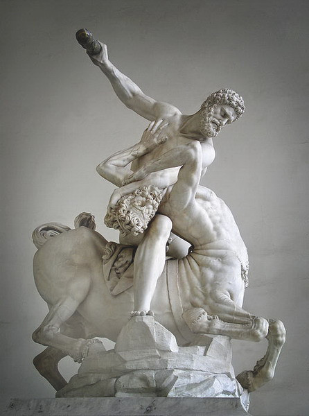 Tiếc rằng Cheiron đã chết vì mũi tên độc của Heracles do hiểu lầm. Khi ông chết, được đặt cùng những chòm sao trên trời.