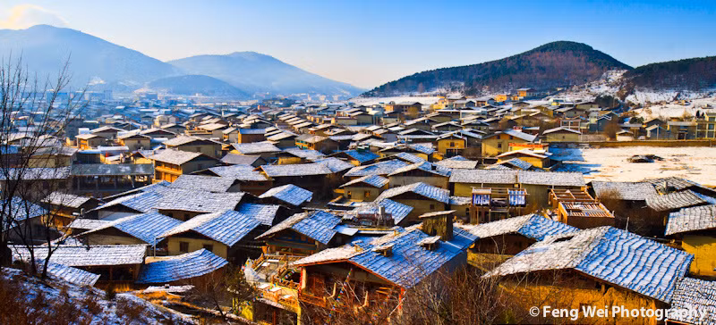 Thị trấn cổ Dukezong, thuộc huyện Shangri-la ở tỉnh Vân Nam, Trung Quốc, được người Tây Tạng xây dựng 1.300 năm trước và còn được bảo tồn khá nguyên vẹn, trước khi bị cơn hỏa hoạn kinh hoàng thiêu rụi gần như toàn bộ vào ngày 11/1 vừa qua. Ảnh: Feng Wei.