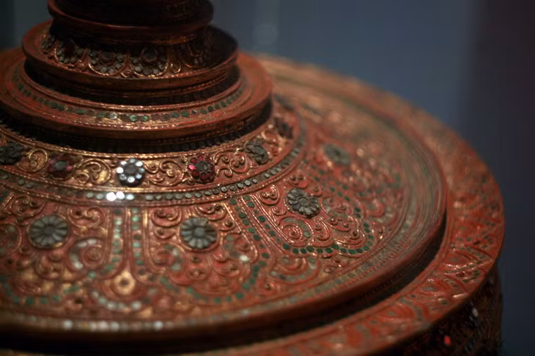 Cận cảnh hộp đựng lễ vật của người Bamar.