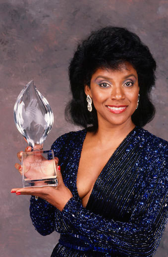 13. Nữ diễn viên Mỹ Phylicia Rashad (1946) chỉ thực sự nổi tiếng khi đã gần 40 tuổi, khi cô đoạt giải Emmy vào giữa thập niên 1980. Vẻ đẹp phúc hậu khiến cô trở thành bà mẹ được ưa thích nhất của mọi người vào thời gian này.