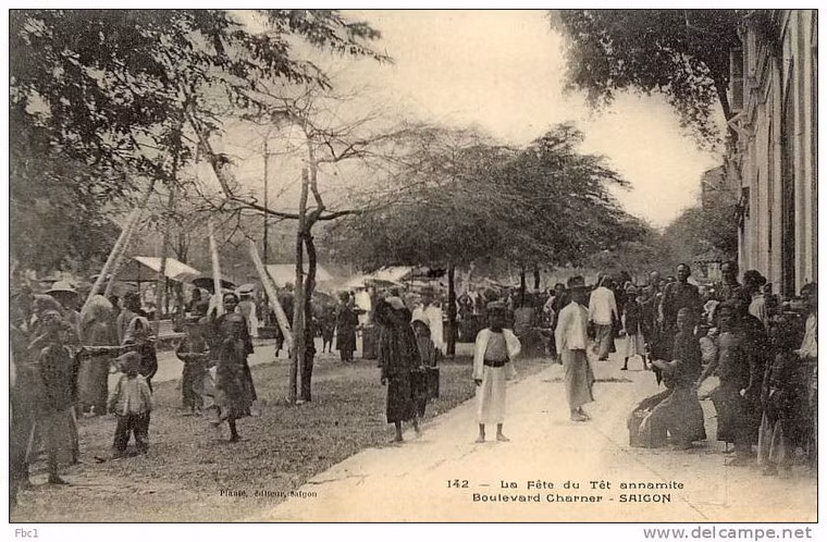 Chợ hoa Tết ở đại lộ Charne, nay là đường Nguyễn Huệ.