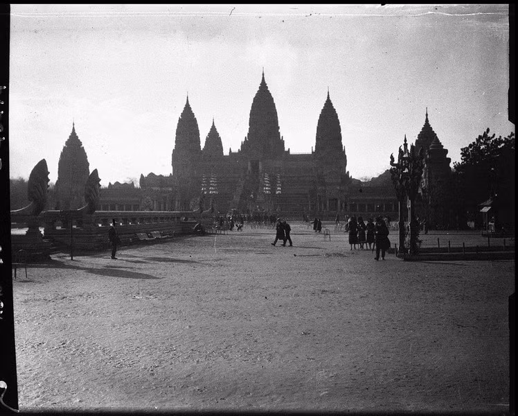 Sự bề thế của công trình này khiến nhiều người choáng ngợp.