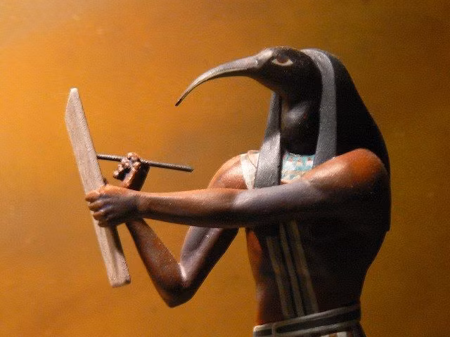  8. Một số bản ghi chép có thể tồn tại dưới dạng văn bản Hermetica. Dù không ai tìm thấy Sách của Thoth thực sự, nhưng một số ý tưởng của nó có thể còn sót lại trong Hermetica, một loạt các văn bản thần bí của Ai Cập và Hy Lạp cổ đại. Ảnh: Pinterest.