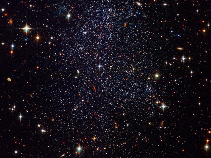  8. Một số thiên hà lùn rất già. Một số thiên hà lùn chứa những ngôi sao cực kỳ cổ xưa, hình thành chỉ vài trăm triệu năm sau Vụ Nổ Lớn (Big Bang). Ảnh: Pinterest.