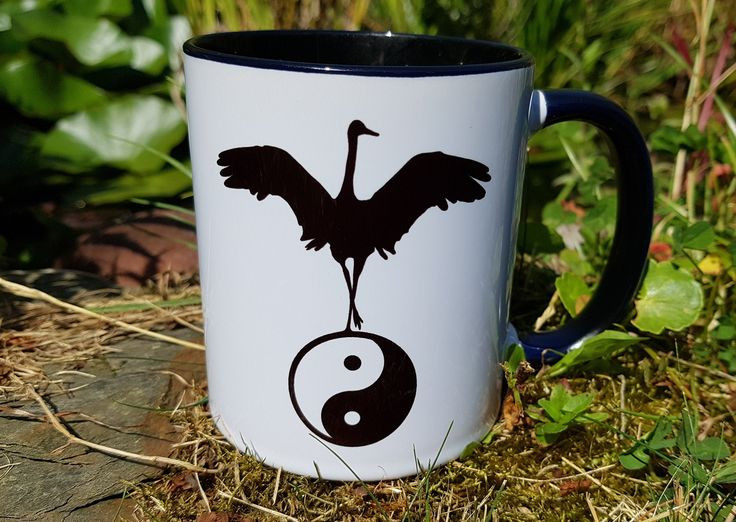  8. Tượng trưng cho sự hài hòa trong cuộc sống. Thái Cực Đồ dạy con người thời nay hiểu rằng mọi sự vật đều có hai mặt, và hạnh phúc đến từ việc tìm kiếm sự cân bằng trong mọi khía cạnh của cuộc sống. Ảnh: Pinterest.