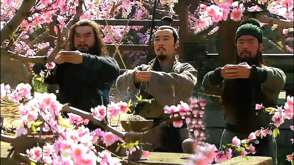  Không có đoạn “Kết nghĩa vườn đào”. Câu chuyện huyền thoại về Lưu Bị, Quan Vũ và Trương Phi kết nghĩa huynh đệ hoàn toàn là hư cấu, không xuất hiện trong Tam Quốc Chí. Ảnh: Pinterest.