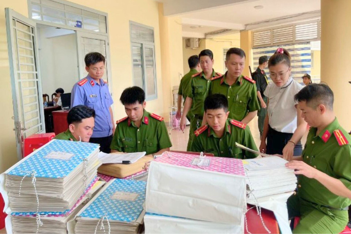 Bắt giam nhiều cán bộ liên quan sai phạm ở sân bay Long Thành - Hình 2 Bat giam nhieu can bo lien quan sai pham o san bay Long Thanh-Hinh-2