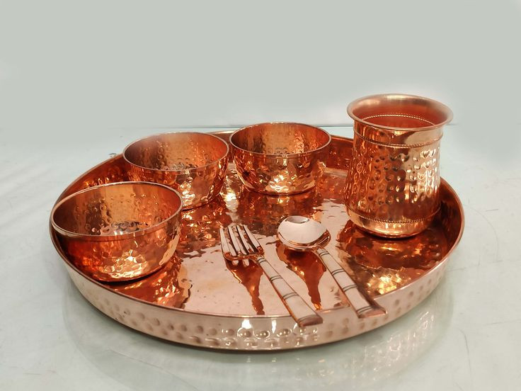  5. Là một kim loại kháng khuẩn tự nhiên. Đồng có tính kháng khuẩn, có thể tiêu diệt vi khuẩn trên bề mặt của nó trong vòng vài giờ. Vì vậy, nó thường được sử dụng trong bệnh viện, tay nắm cửa, đường ống nước và thậm chí là quần áo kháng khuẩn. Ảnh: Pinterest.