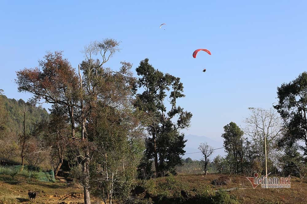 Cảnh sắc Tam Đường vẫn giữ được nét hoang sơ, hùng vĩ nhưng cũng đầy thử thách với các phi công