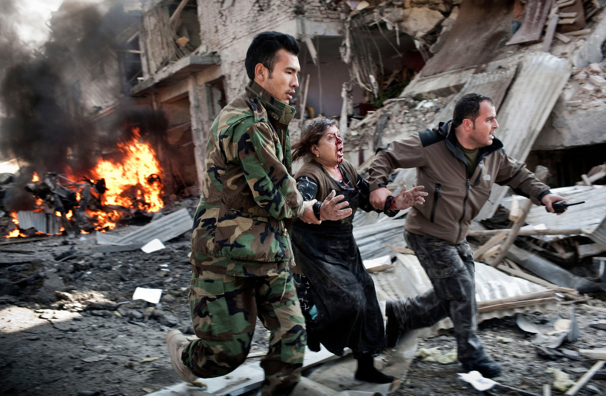 Một vụ tấn công khủng bố bằng xe tải ở thủ đô Kabul tháng 12/2009, làm ít nhất 8 người thiệt mạng và hàng chục người bị thương.