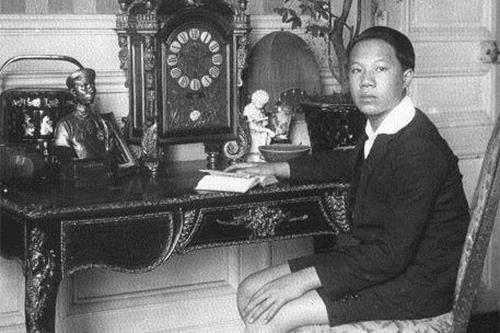 Bảo Đại là hoàng đế cuối cùng của chế độ phong kiến Việt Nam. Ông là con duy nhất của vua Khải Định.