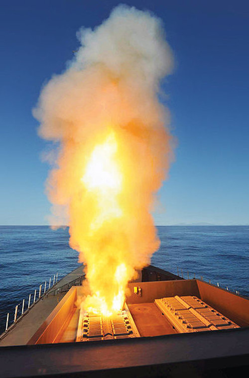 Tên lửa Aster 15 đạt tầm bắn 1,7-30km, độ cao diệt mục tiêu 13km còn Aster 30 đạt tầm bắn 3-120km, độ cao 30km. Cả hai loại tên lửa đều dùng đầu tự dẫn radar chủ động kích hoạt ở pha cuối. Đáng tiếc là loại tên lửa này không thể đánh chặn mục tiêu tên lửa đạn đạo, mà chỉ giới hạn trong khả năng đánh chặn máy bay, trực thăng, UAV, tên lửa hành trình.