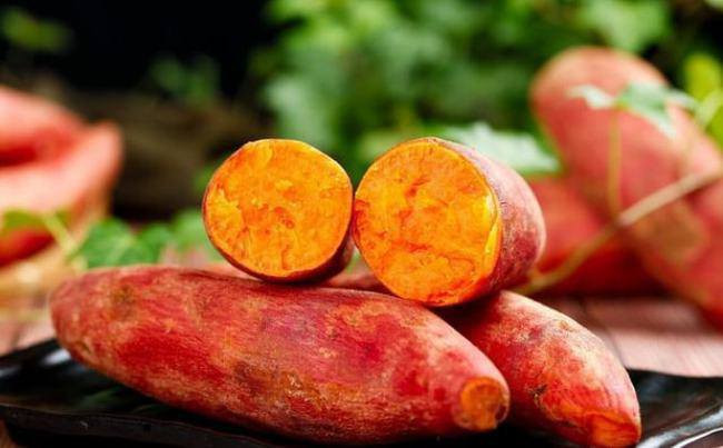 Hấp khoai đừng cho ngay vào nồi, thêm 2 bước nữa khoai mới ngọt ảnh 4