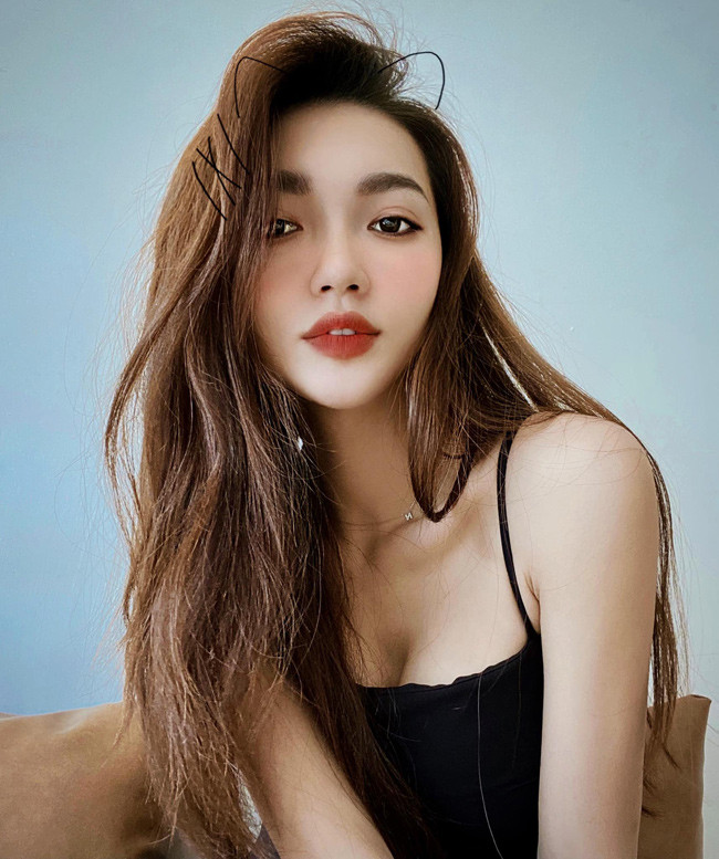 Số đo ba vòng của Ngọc Nữ là: 82-63-88cm.