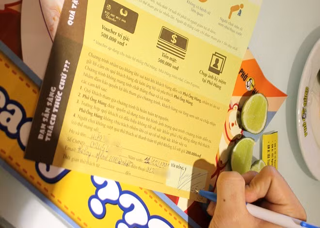 Khách hàng phải ký vào bản cam kết trước khi tham gia chương trình.