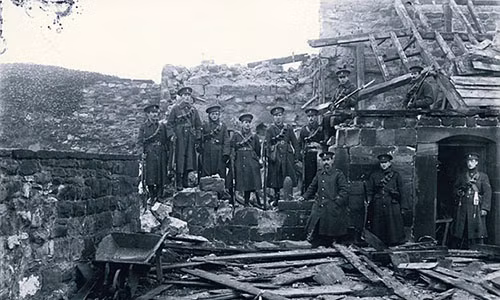 Tiểu đoàn Green Howards số 5 làm nhiệm vụ ở lâu đài Scarborough trong Chiến tranh thế giới 1.