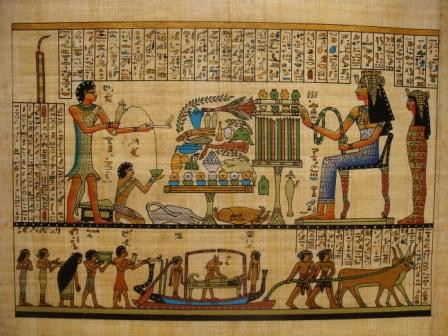 Bên cạnh đó, người Ai Cập còn chi một số tiền lớn để bảo quản thi hài của người quá cố còn nguyên vẹn đến mai sau cũng như có thể sống ở kiếp sau. Phương pháp bảo quản thi hài của Ai Cập cổ đại là ướp xác.