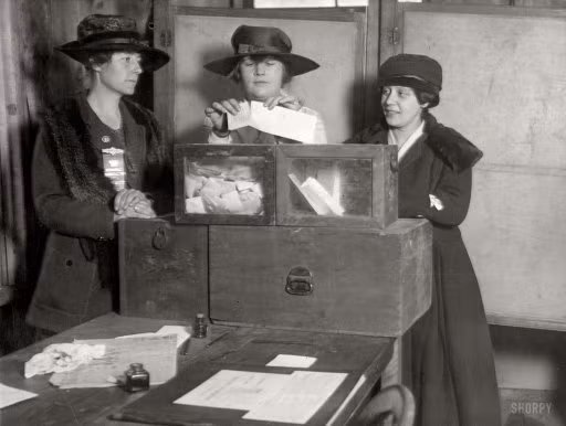 Cuối cùng, phụ nữ trên 30 tuổi ở Anh giành được quyền đi bỏ phiếu trong các cuộc bầu cử. Những năm sau đó, nhiều quốc gia trên thế giới thông qua luật cho nữ giới đi bỏ phiếu.