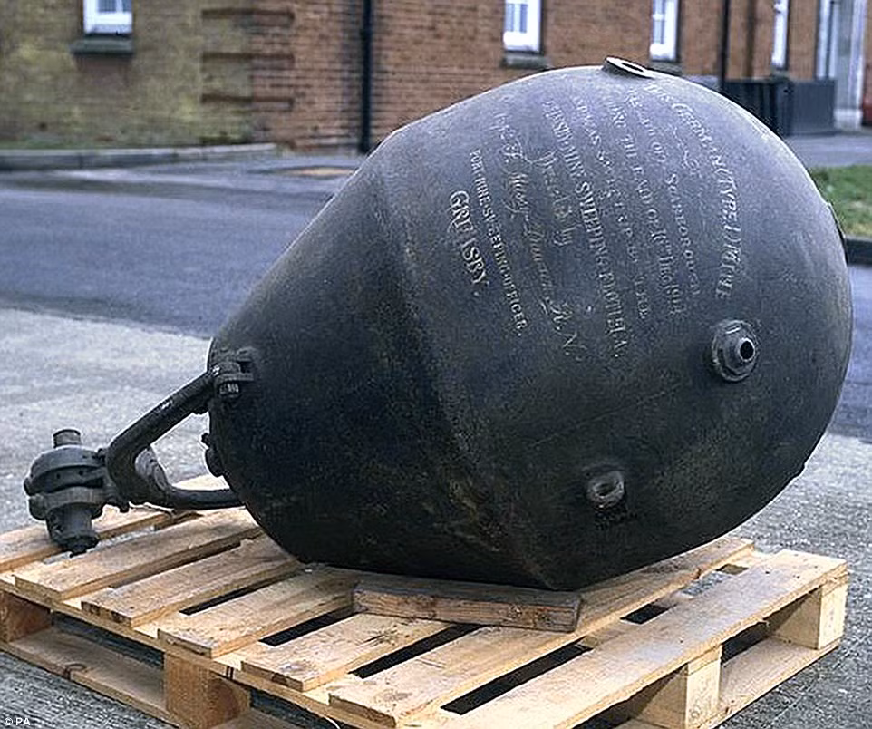 Vũ khí của quân Đức sử dụng bắn phá thị trấn ven biển Scarborough nằm trên đường phố, ghi dấu một thời kỳ lịch sử đẫm máu.