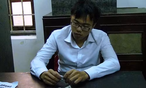 Kẻ gây ra hàng loạt vụ đâm vào vùng kín nữ sinh.