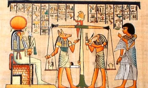 Tuy nhiên, trước khi vào bên trong, họ phải trải qua một bài kiểm tra khó khăn nhất đó là kiểm tra sức nặng của trái tim - cơ quan nội tạng duy nhất không bị loại bỏ trong quá trình ướp xác.