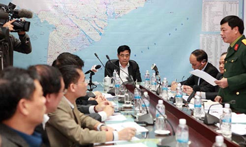 Bộ trưởng Cao Đức Phát chủ trì cuộc họp khẩn cấp đối phó với bão.