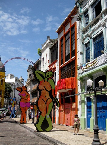 Chon an choi o Brazil day mau sac nghe thuat