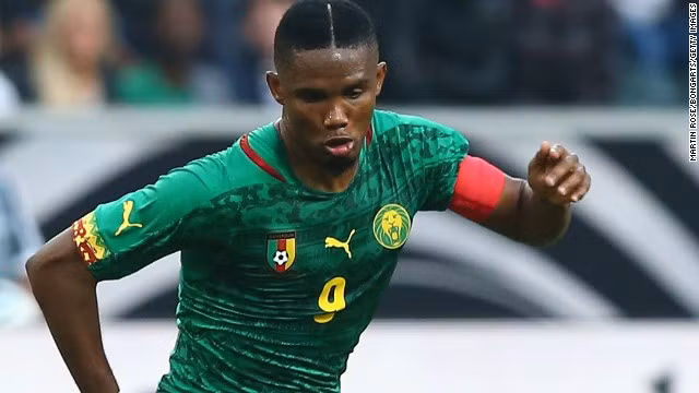 Dù đã được xếp vào hàng lão tướng nhưng với Samuel Eto'o - bản năng ghi bàn của anh vẫn có thể trỗi dậy bất cứ lúc nào. Không còn là một báo đen nguy hiểm như ngày nào nhưng ở cả tuyển Cameroon và CLB Chelsea, Eto'o vẫn thường xuyên có những bàn thắng quan trọng. Đây cũng là cầu thủ đứng thứ 5 trong bảng xếp hạng những cầu thủ giàu có nhất tại World Cup 2014 với khối tài sản kếch xù hơn 75 triệu USD.