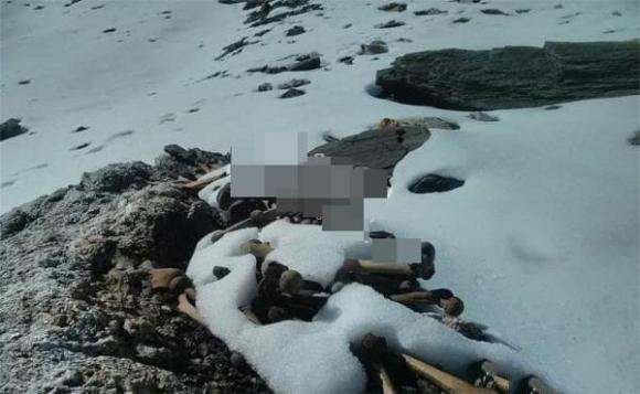 Co song bang tren Himalaya, khi tan chay lo ra mot ho nuoc bi an-Hinh-6