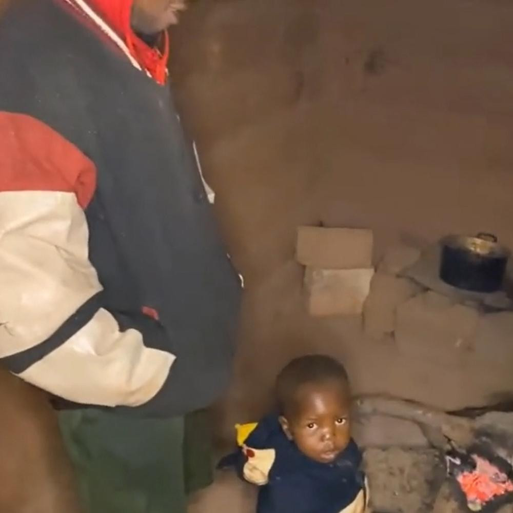 Cuộc sống gia đình Lôi Con ở bản trước khi gặp Quang Linh - Hình 4 Cuoc song gia dinh Loi Con o ban truoc khi gap Quang Linh-Hinh-4