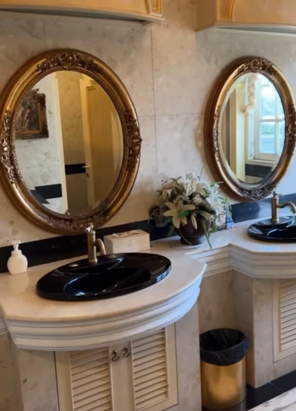 Thùy Tiên đến thăm nhà Chủ tịch Miss Grand - Hình 9 Thuy Tien den tham nha Chu tich Miss Grand-Hinh-9