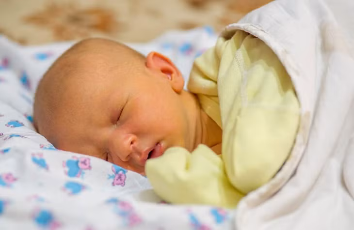 Dau hieu tre co the da mac suy gan cap-Hinh-2