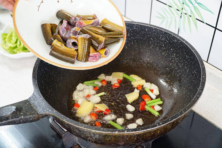 6 bau vat cuc ky tot cho nam gioi-Hinh-2