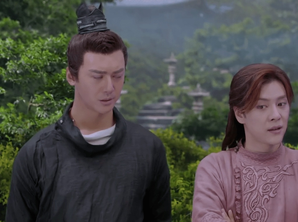 Luu Diec Phi mat lung, Duong Mich mat chan vi ky xao au