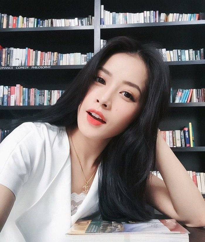 Chi Pu so huu nhan sac noi bat tu thuo hoc tro, hoc van tung lien tuc gay tranh cai-Hinh-5