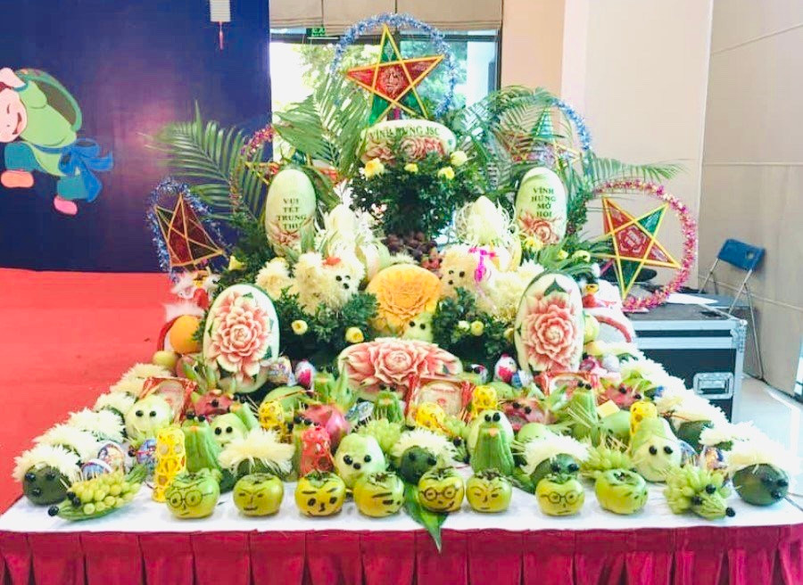 Dich vu tia hoa, bay co Trung thu dat khach, nhieu noi qua tai