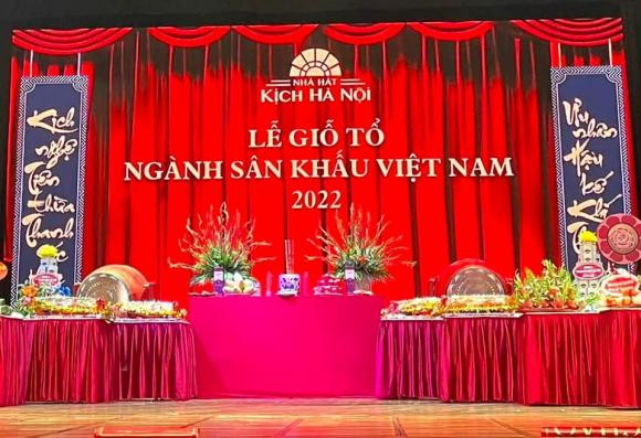 Bất ngờ trước diện mạo hiện tại ở tuổi 65 của NSND Hoàng Cúc Bat ngo truoc dien mao hien tai o tuoi 65 cua NSND Hoang Cuc