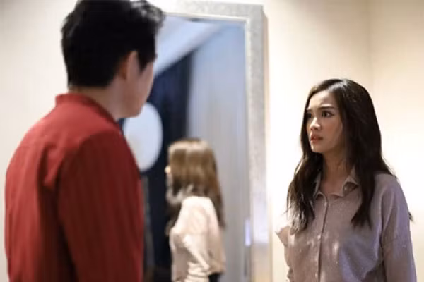 Chồng đòi bán nhà chữa bệnh cho anh, vợ đáp khiến anh run lẩy bẩy Chong doi ban nha chua benh cho anh, vo dap khien anh run lay bay