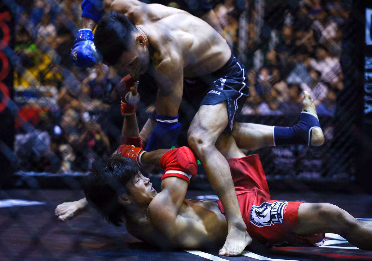 Khán đài tại nhà thi đấu Rạch Miễu như bùng nổ trong trận đấu có mặt của Nguyễn Trần Duy Nhất.