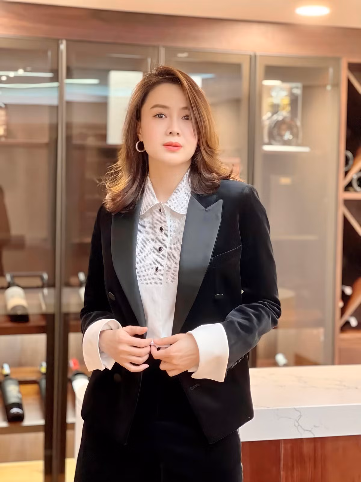 Hai ngoc nu so huu guong mat dep nhat truyen hinh Viet-Hinh-27