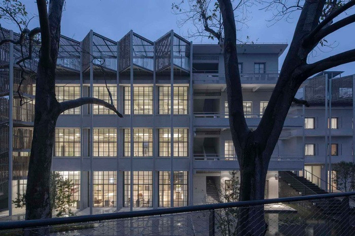 Ngỡ ngàng nhà máy chè bỏ hoang biến thành khu nghỉ dưỡng sang chảnh - Hình 4 Ngo ngang nha may che bo hoang bien thanh khu nghi duong sang chanh-Hinh-4