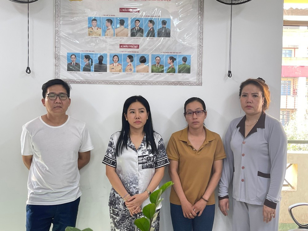 Phá đường dây sản xuất tân dược giả có chất cấm Pha duong day san xuat tan duoc gia co chat cam