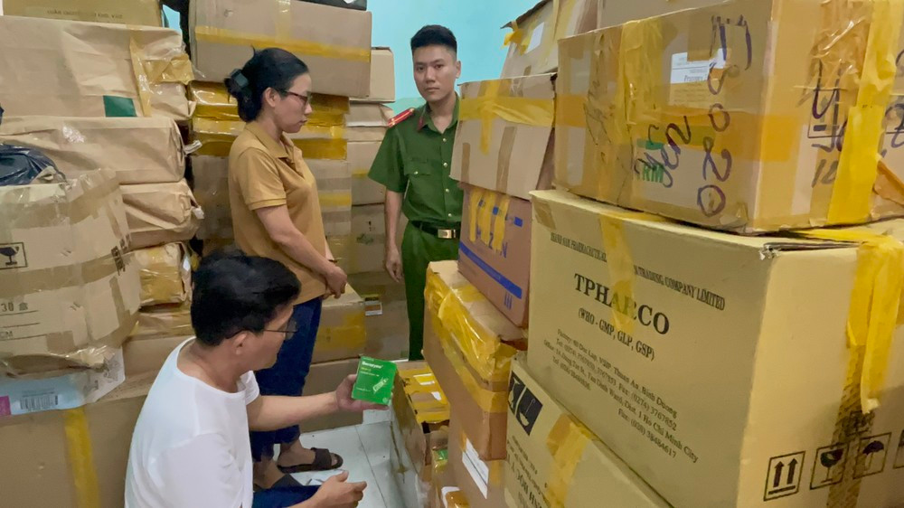 Phá đường dây sản xuất tân dược giả có chất cấm - Hình 2 Pha duong day san xuat tan duoc gia co chat cam-Hinh-2