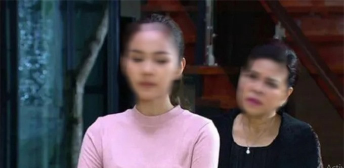 Sang hang xom vay tien, bac ay noi mot cau ma toi tuc tai mat